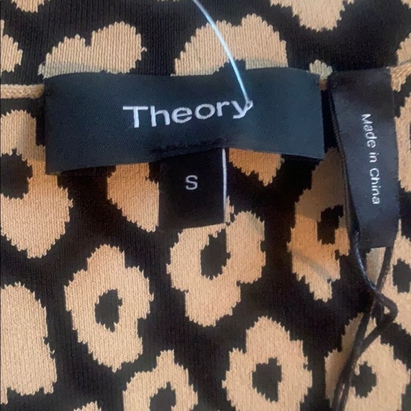 𝅺NWT Theory Leopard Structured V-Neck Cardigan Animal Print Sweater Size Small - Picture 6 of 7